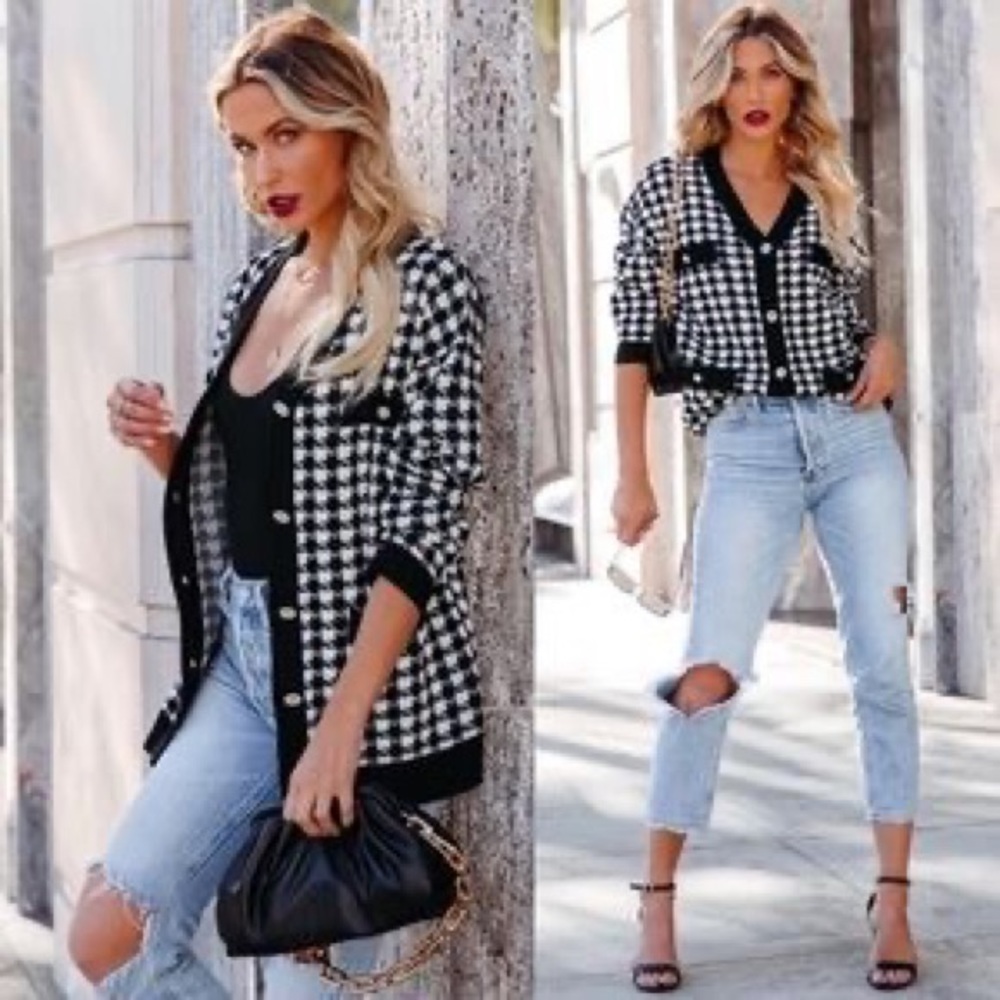 Vici Hathaway Button front knit houndstooth Cardigan